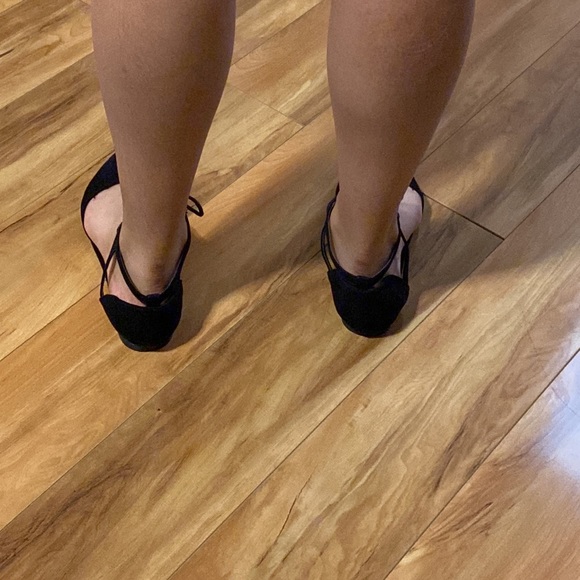 Black flat sandals, size 7 - Picture 7 of 7